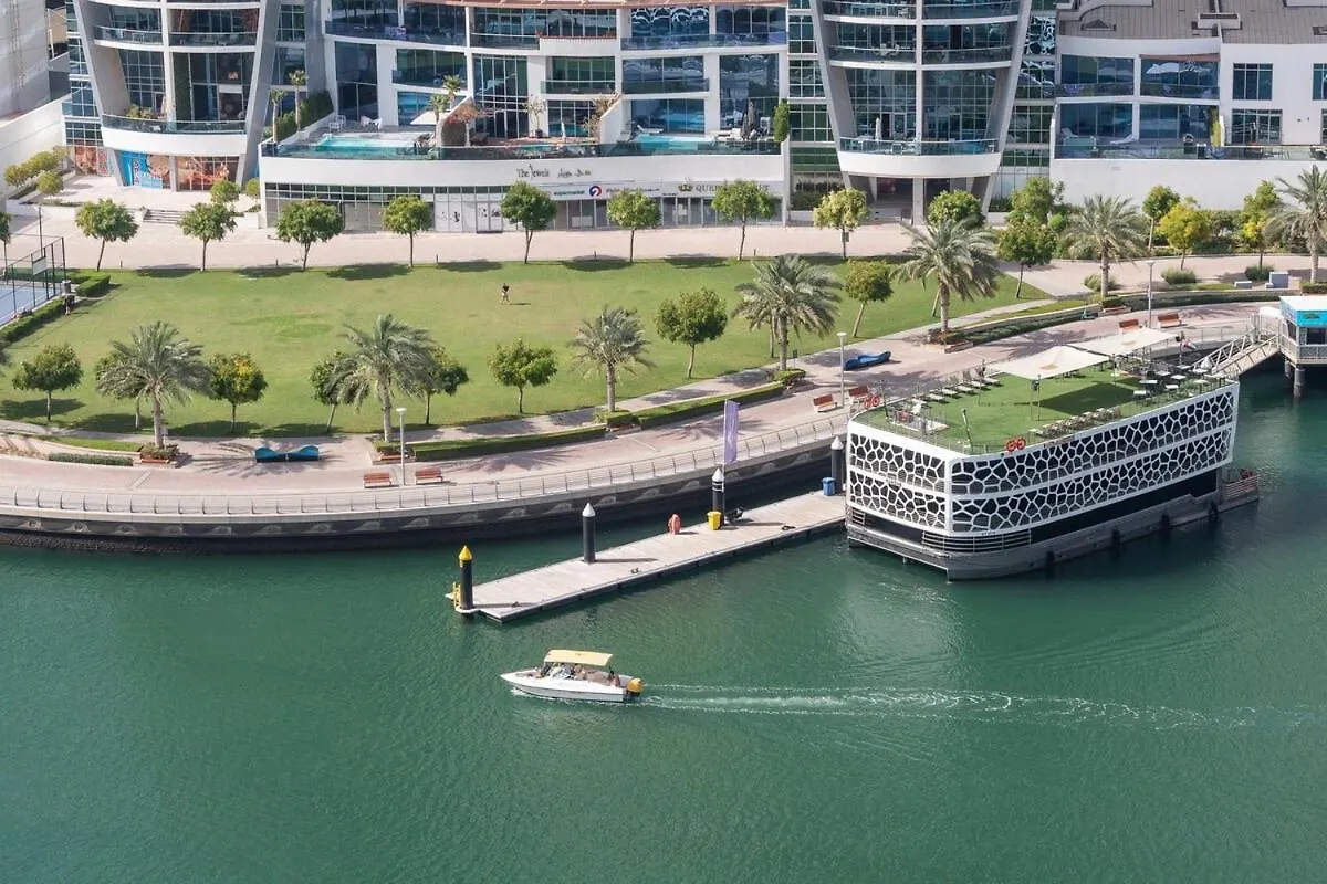 Pristine Studio With Spectacular View In Dubai Marina Apartment